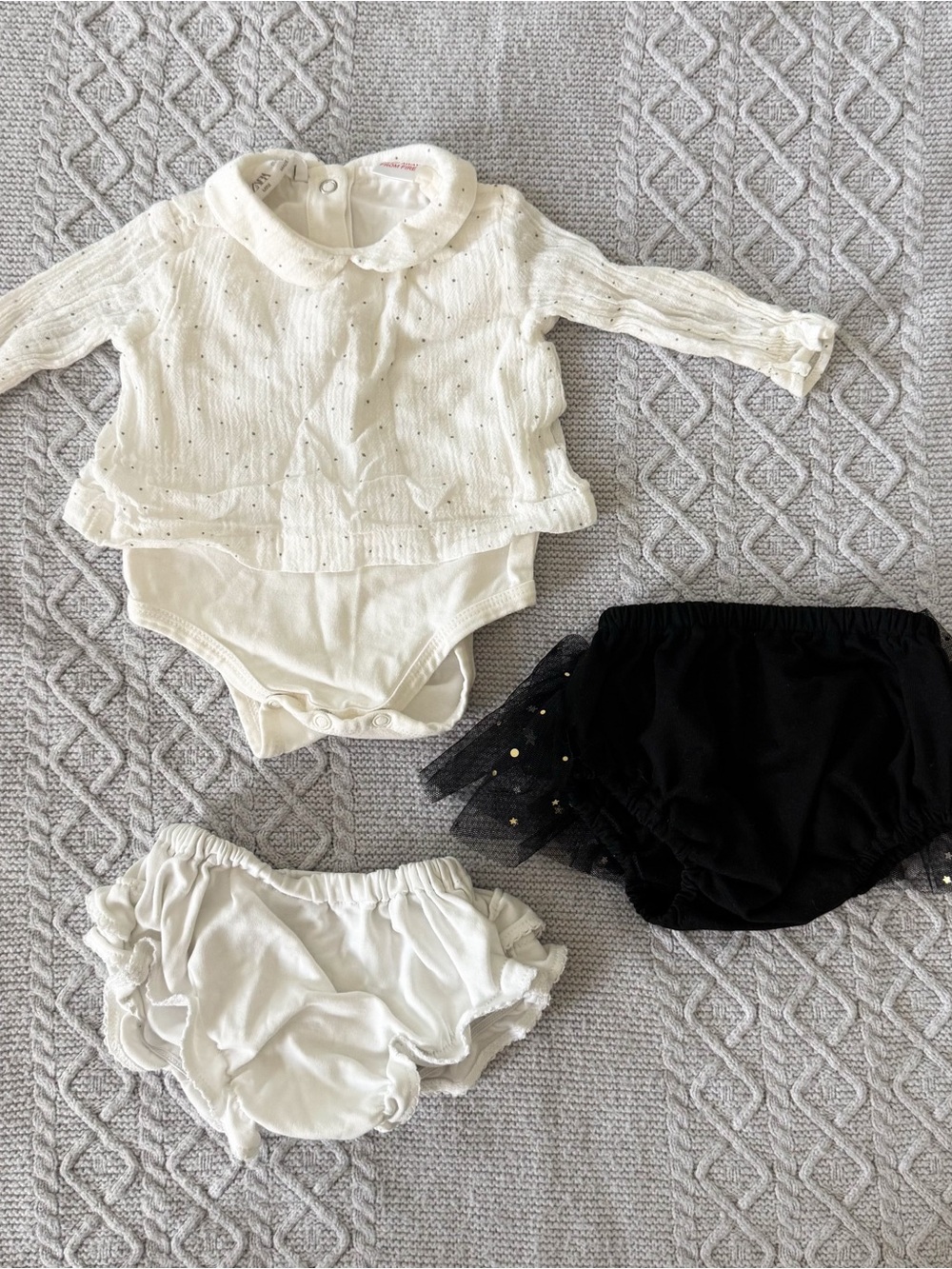 Zara Kissy Kissy Bloomers & Long-Sleeve Bodysuit Blouse Bundle 0-3M White Black